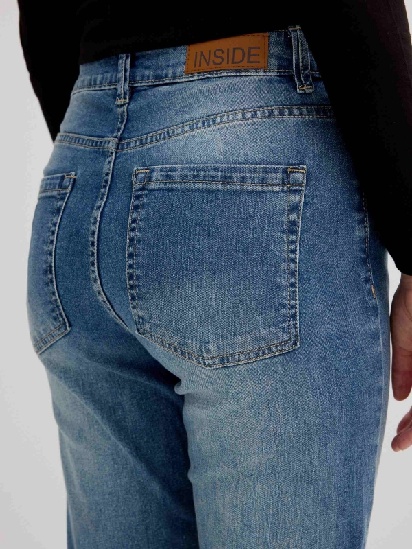 Slim mom jeans blue detail view