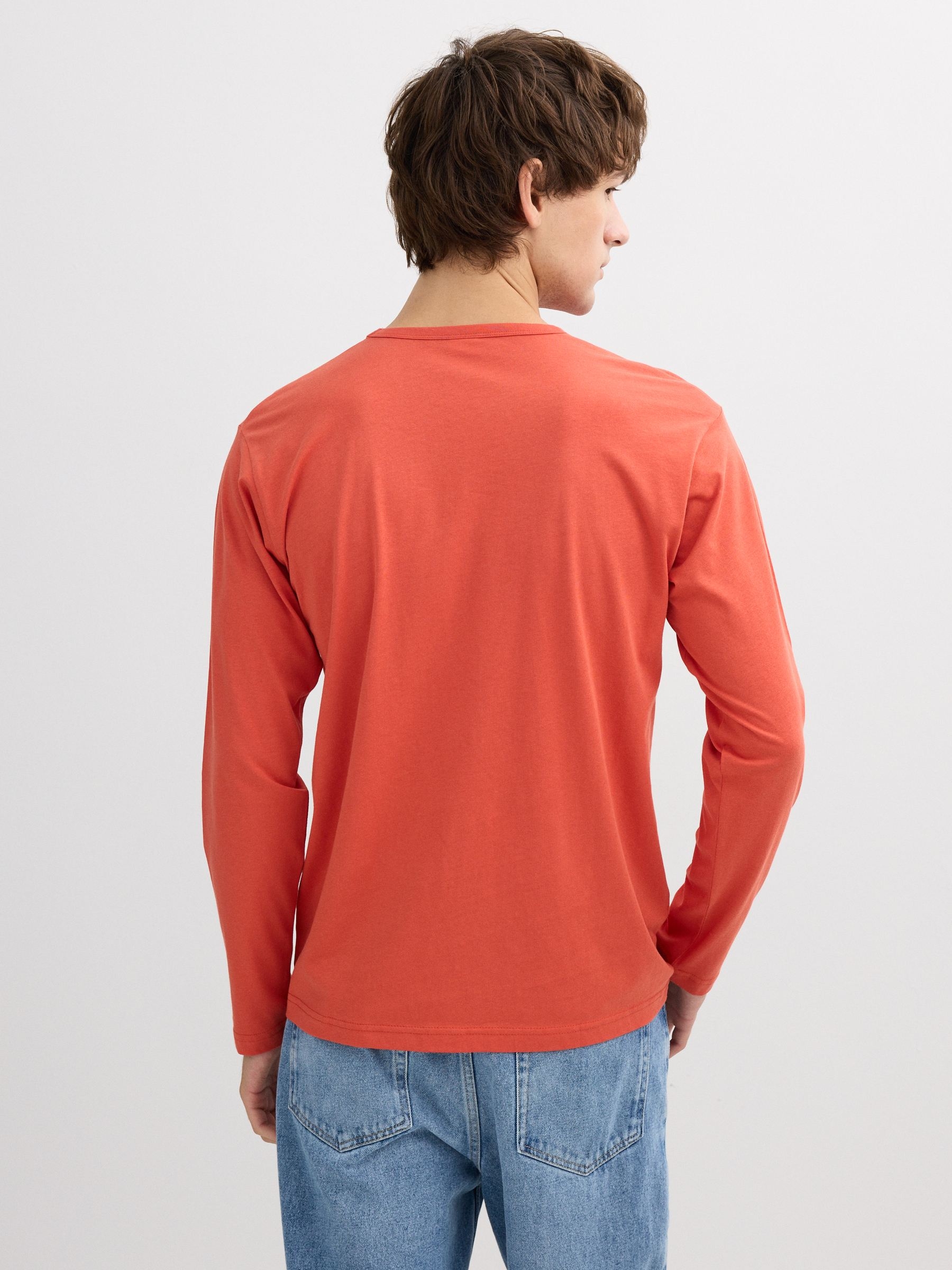 T-shirt básica de manga comprida laranja vista meia frontal