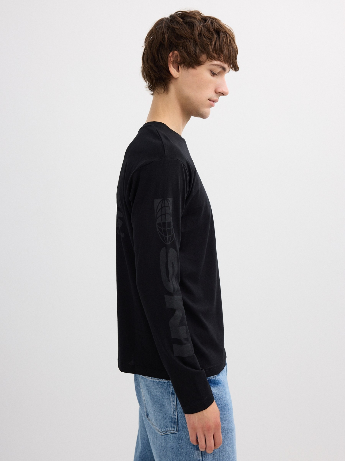 Camiseta manga larga INS negro vista detalle