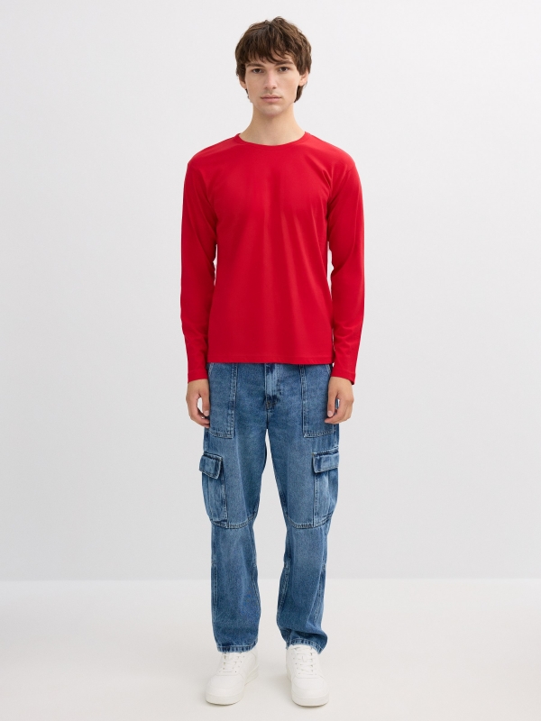 Basic long sleeve t-shirt red front view