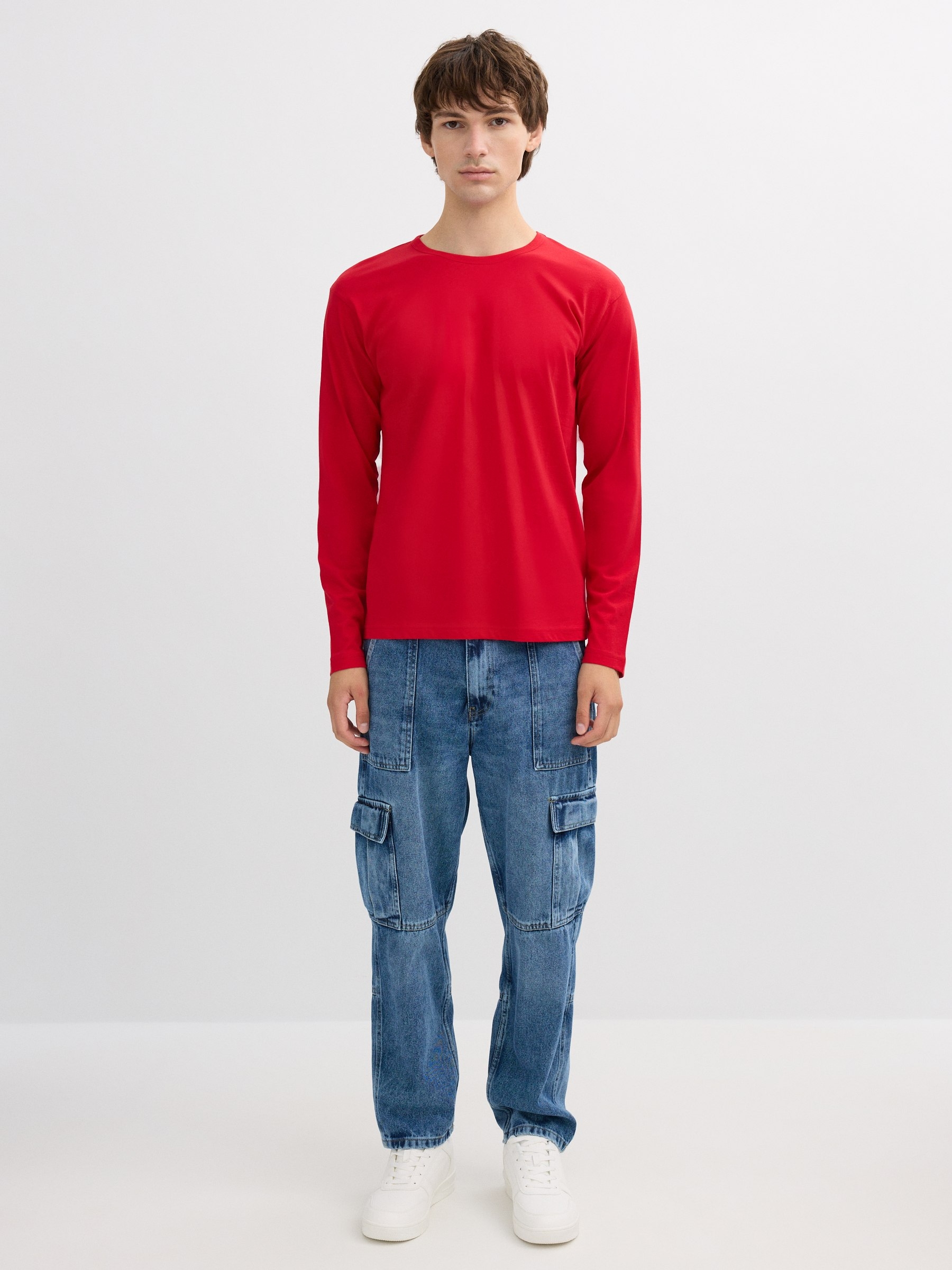 Basic long sleeve t-shirt red middle front view