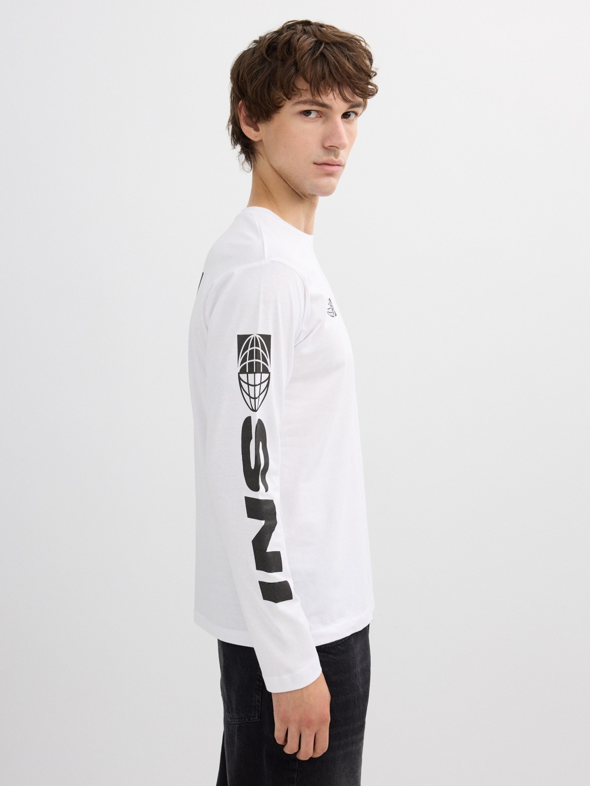 Camiseta de manga longa INS branco vista detalhe