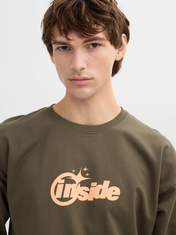 Text print sweatshirt khaki detail view