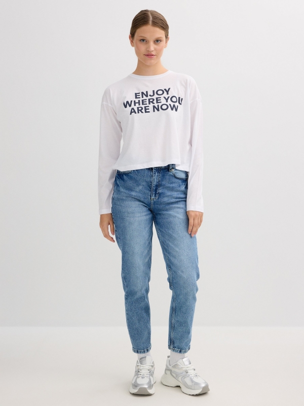 Long sleeve t-shirt with text print white front view