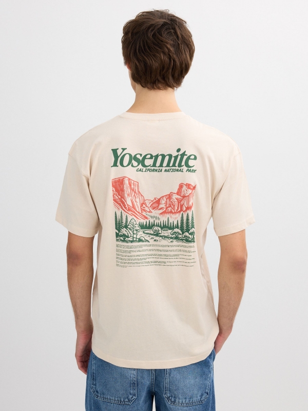 Camiseta estampado Yosemite crudo vista media trasera