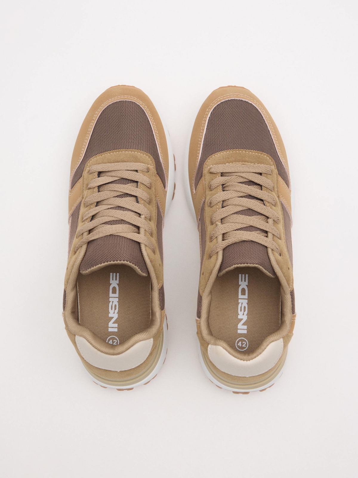 Zapatilla deportiva combinada beige crudo vista cenital
