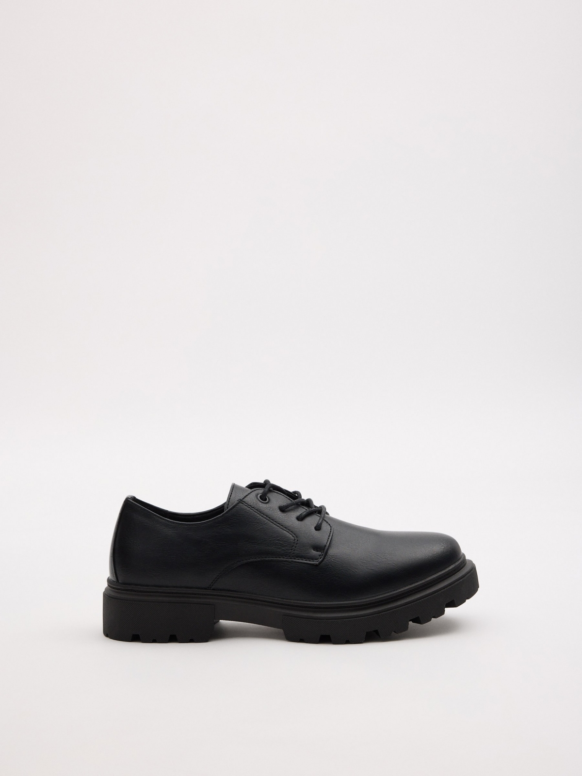 Zapato de vestir suela dentada negro