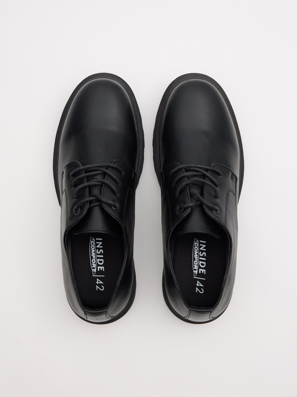 Zapato de vestir suela dentada negro vista cenital