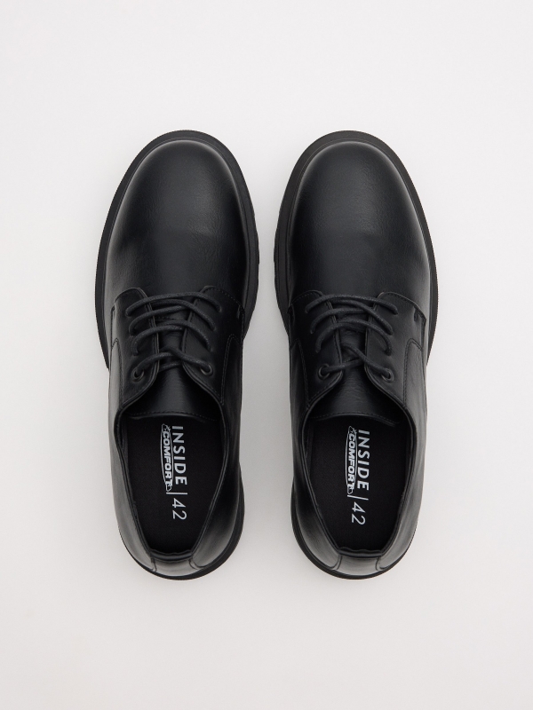 Zapato de vestir suela dentada negro vista cenital