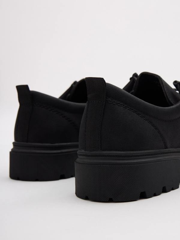 Zapato vestir bordón negro vista detalle