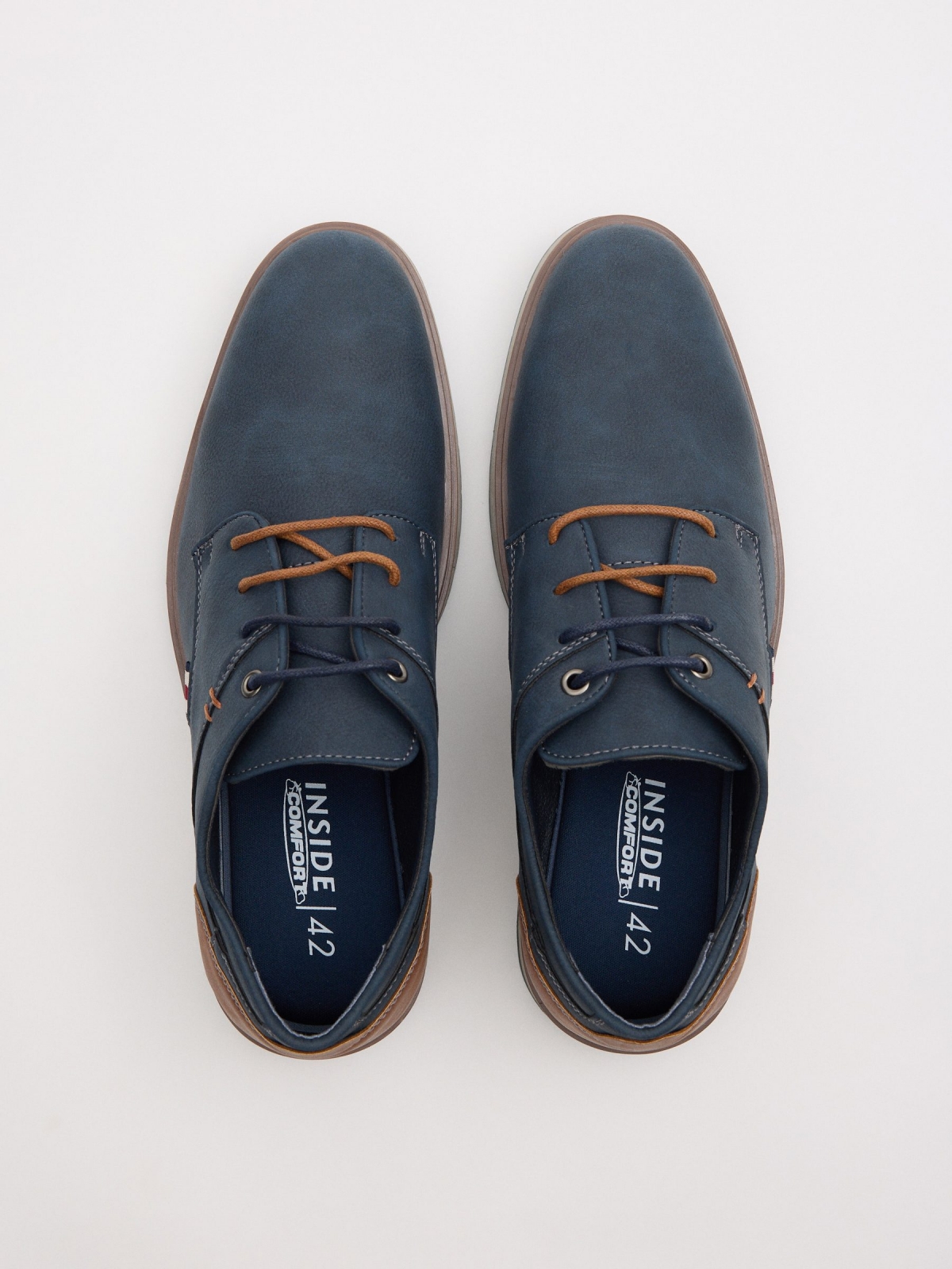 Zapato clásico casual azul marino vista cenital