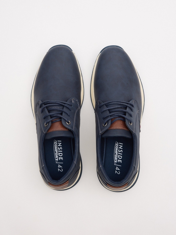 Zapato clásico deportivo azul azul marino vista cenital