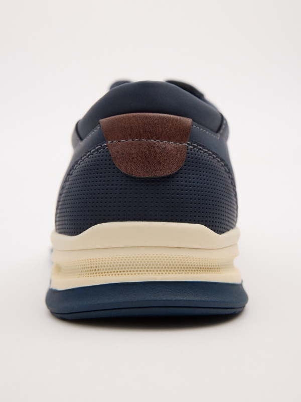 Zapato clásico deportivo azul azul marino vista detalle
