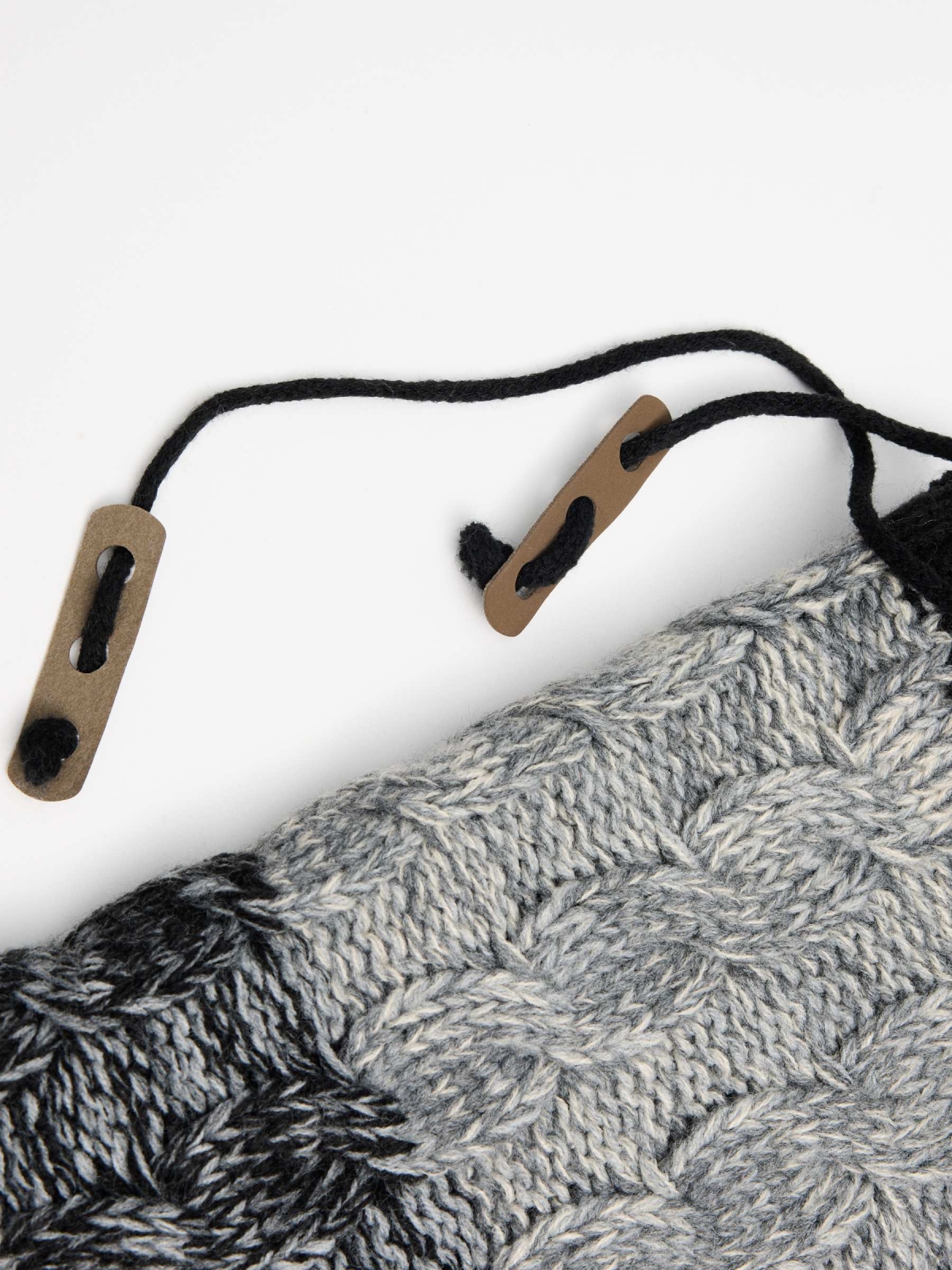 Lined collar grey rolled view