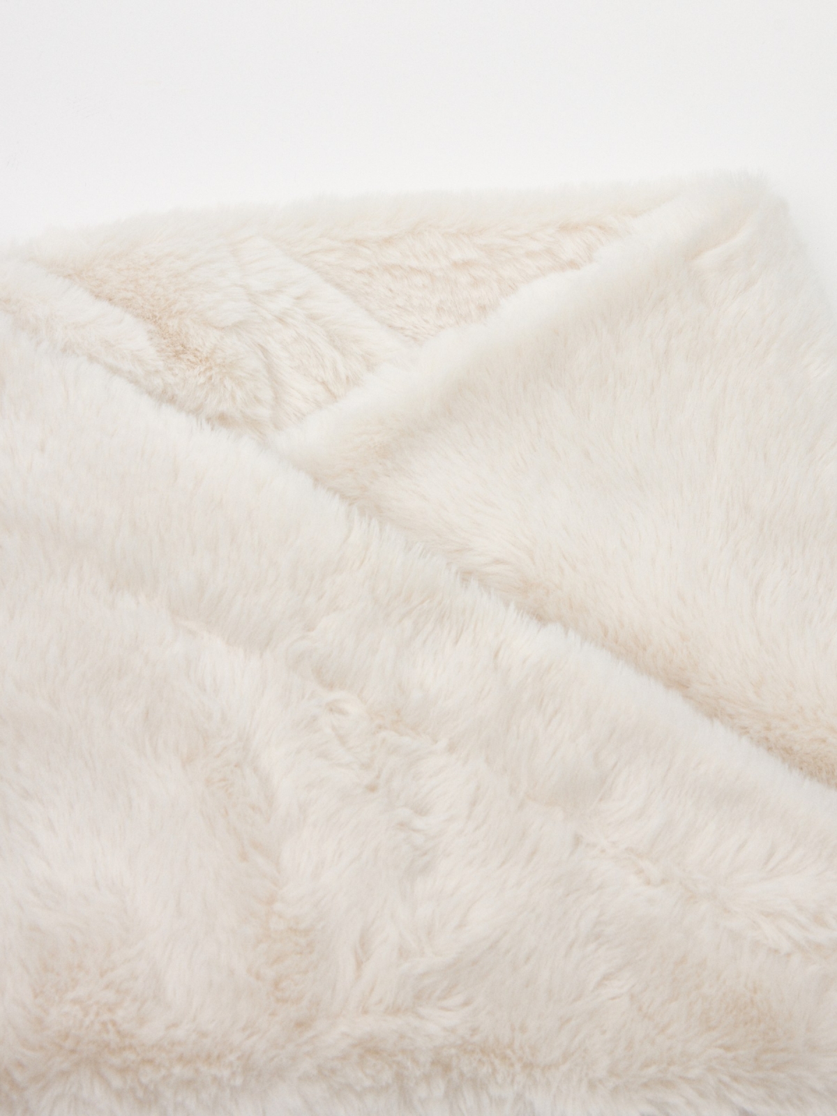 Neck scarf 25x42cm white rolled view