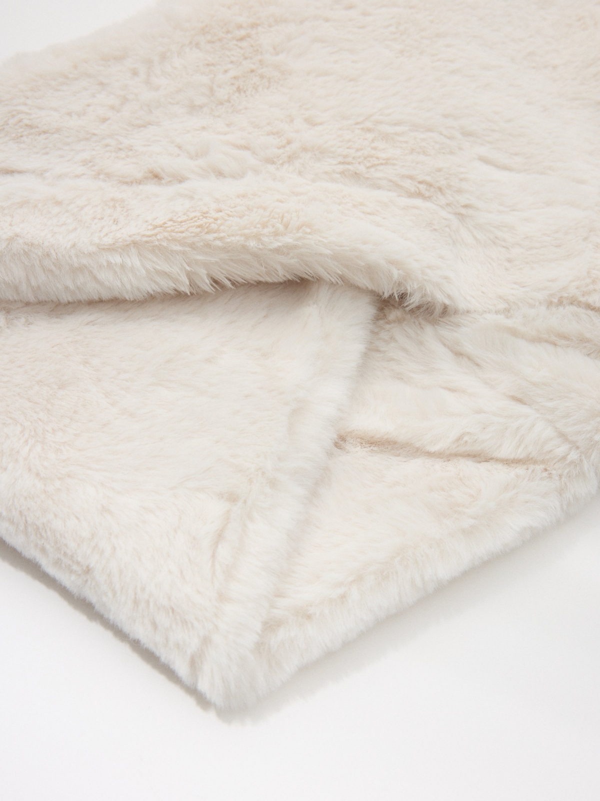 Neck scarf 25x42cm white with a model