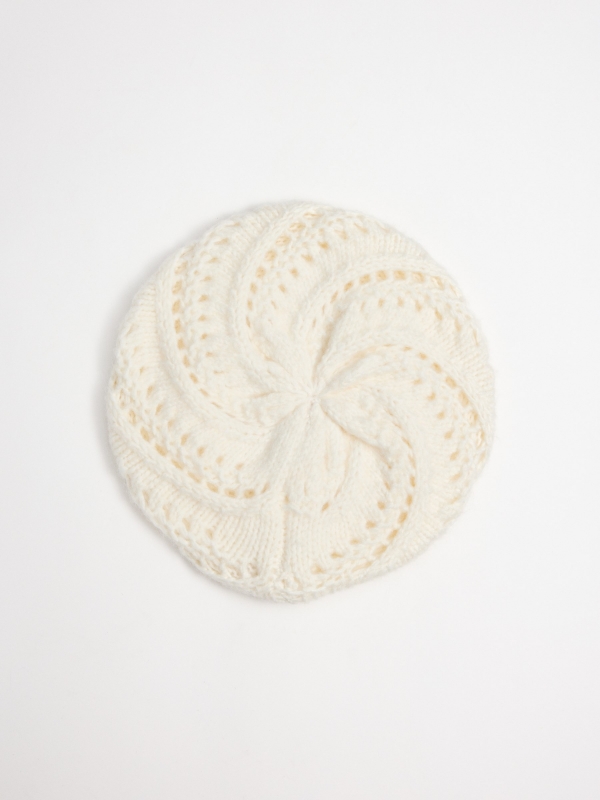 White knit beret white detail view