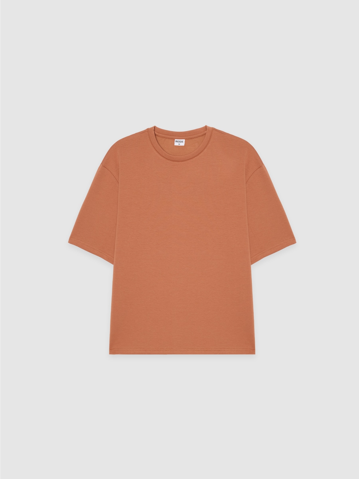  Camiseta oversize lisa marrón vista frontal