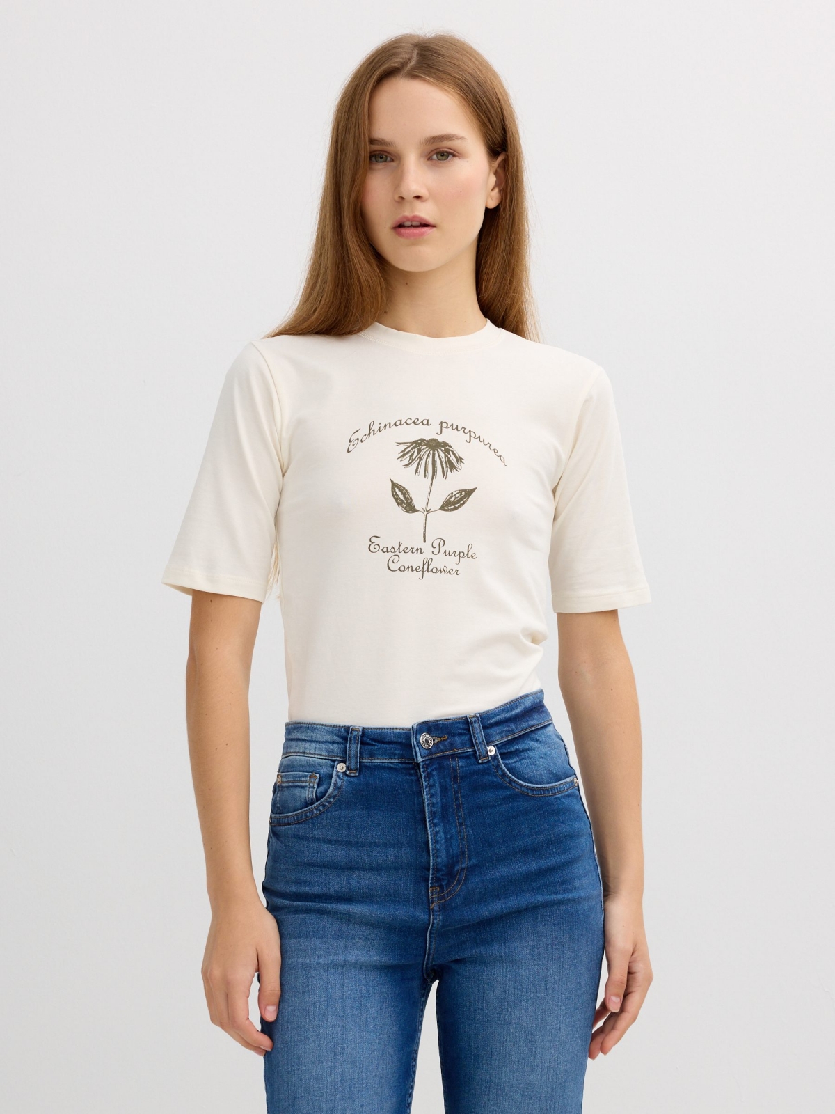 Camiseta estampado flores blanco roto vista media frontal