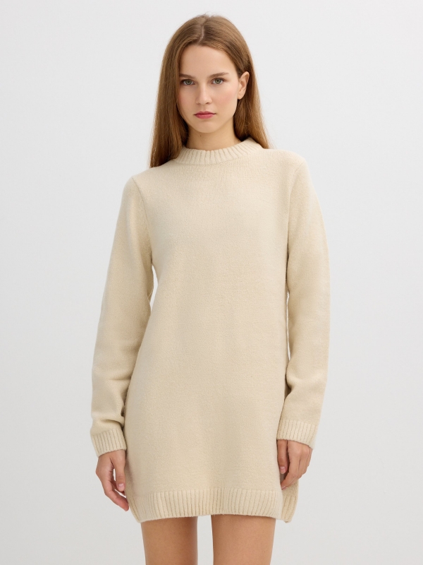 Vestido mini de malha liso areia vista meia frontal