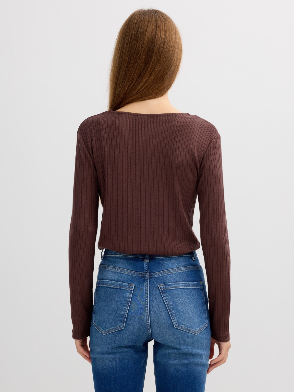 Ribbed long sleeve t-shirt chocolate middle back view
