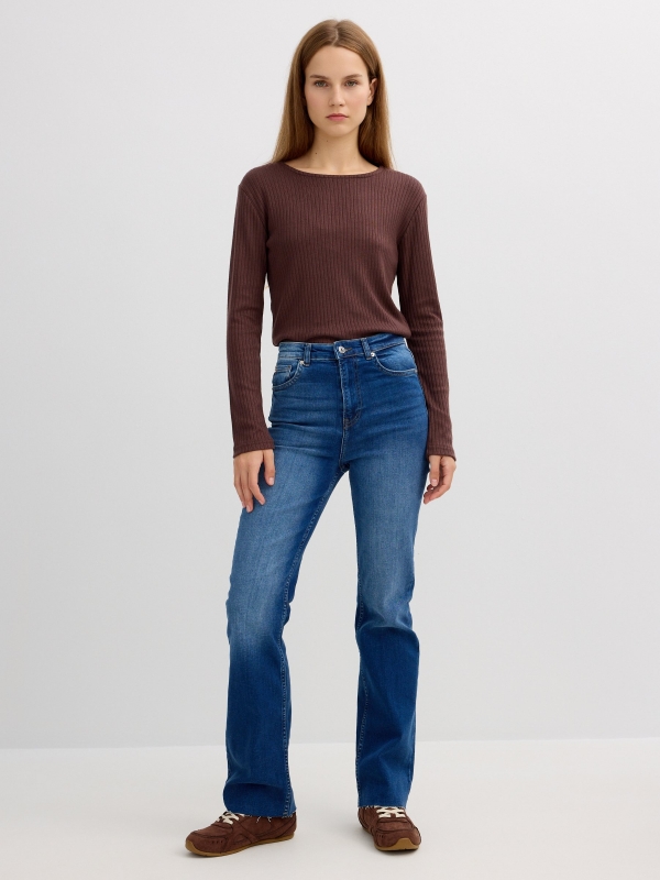 Ribbed long sleeve t-shirt chocolate front view