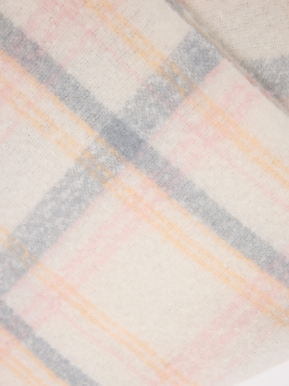 Plaid pattern scarf multicolor detail view