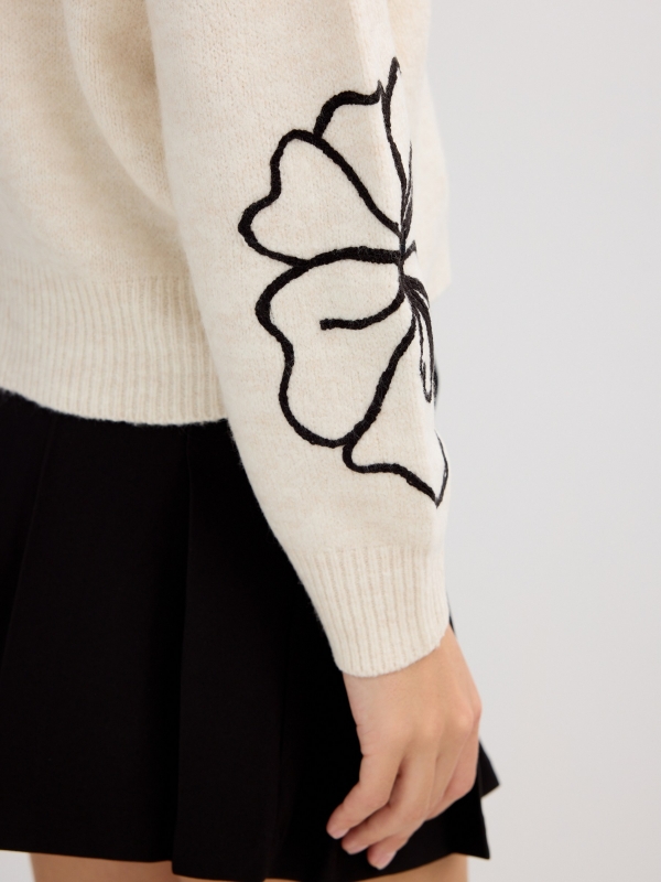 Jersey de malha estampado com flores crua vista detalhe