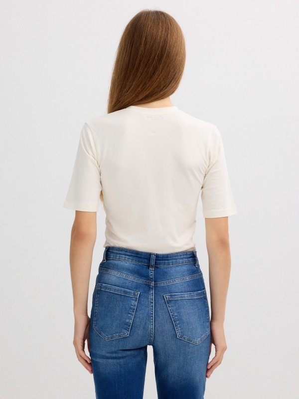 T-shirt estampado flores off white vista meia traseira