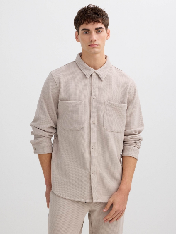 Camisa de manga comprida com textura crua vista meia frontal