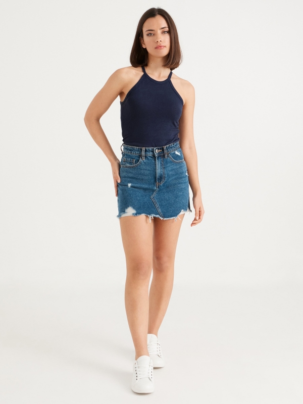 Camiseta básica gola halter azul vista geral frontal