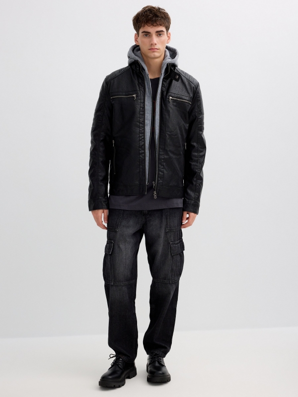 Casaco biker de pele sintética preto vista geral frontal