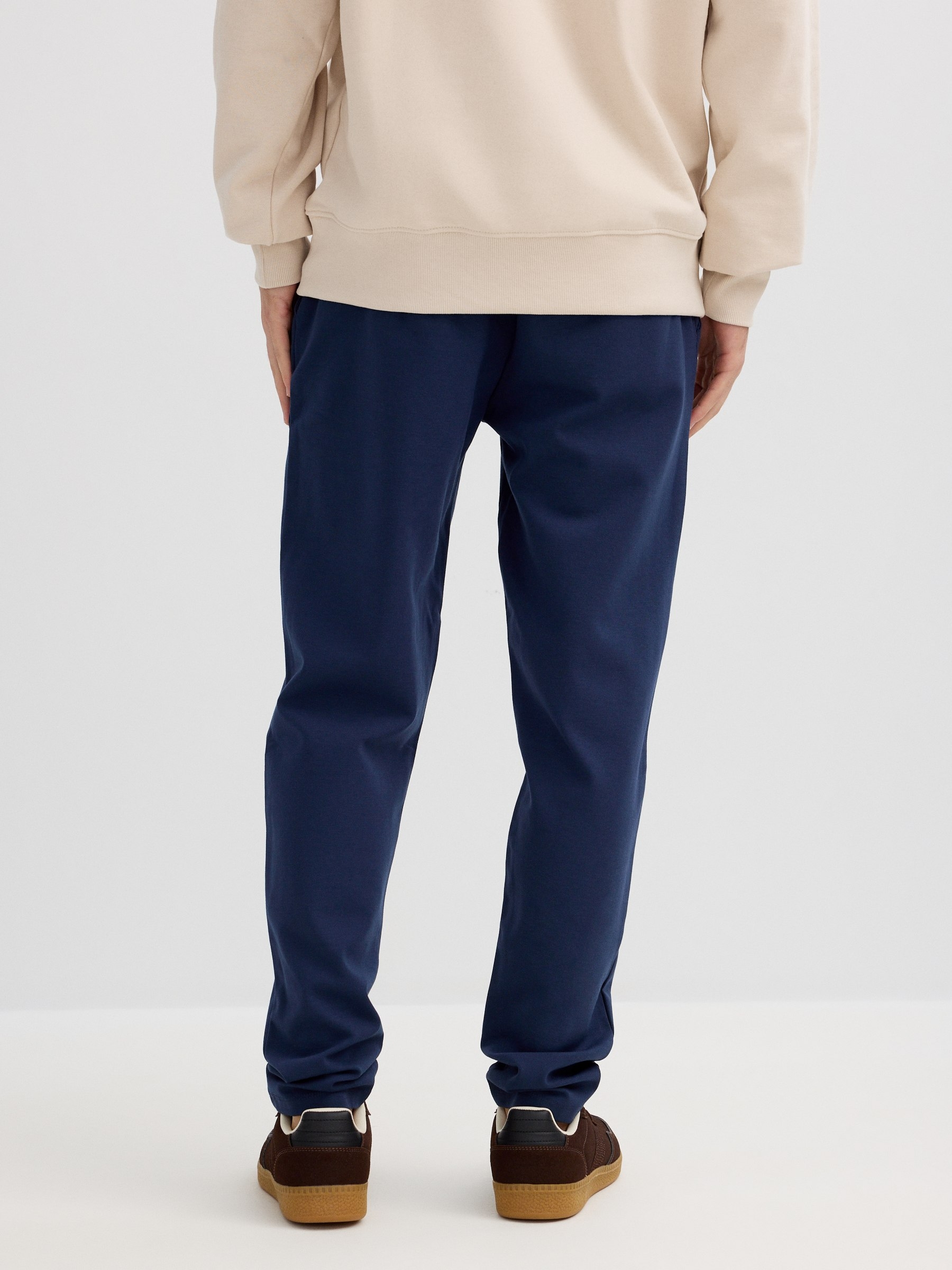 Jogger desportivo felpa marinho azul marinho vista geral frontal