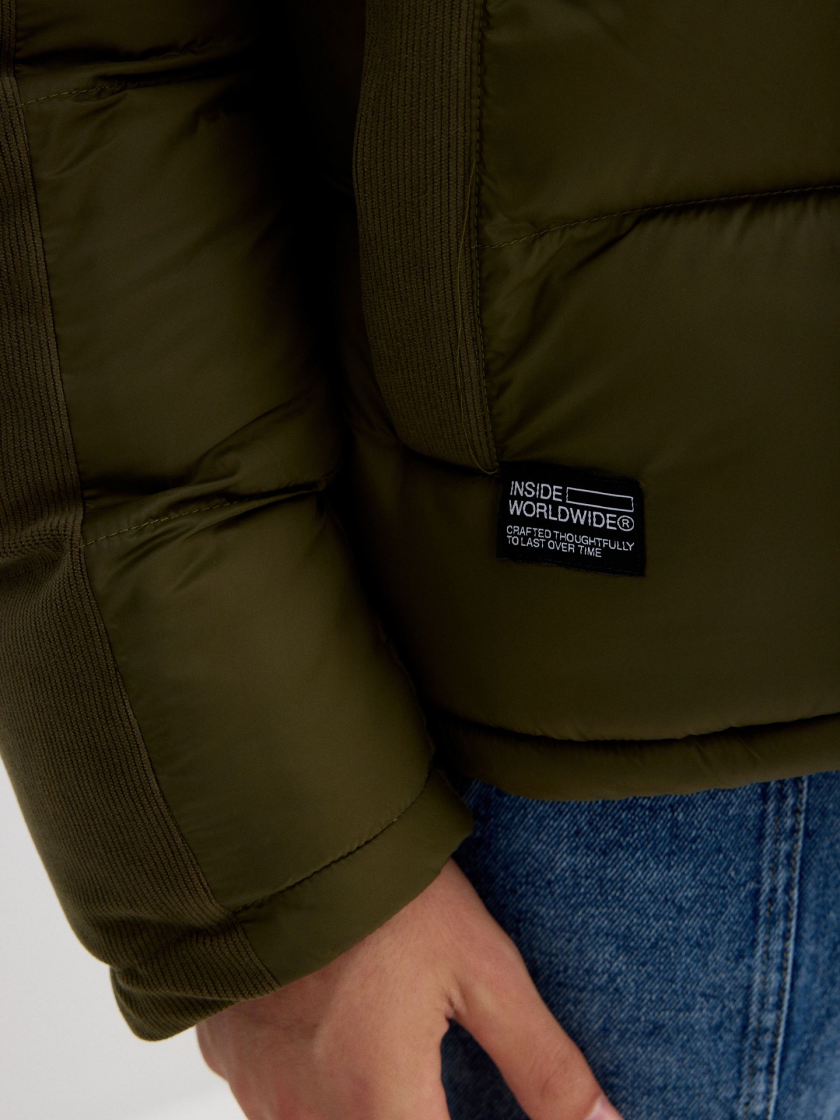 Padded jacket green detail view