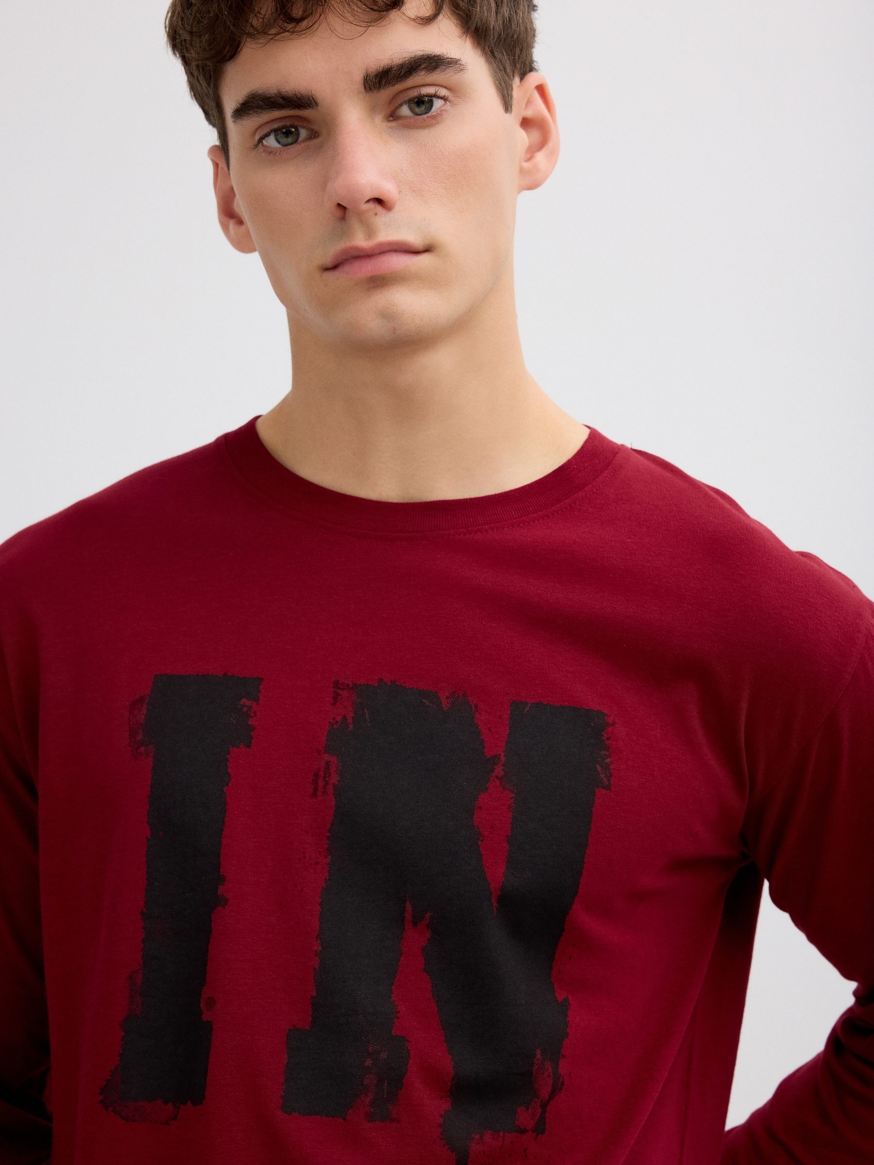 Camiseta de manga longa Inside borgonha vista meia frontal