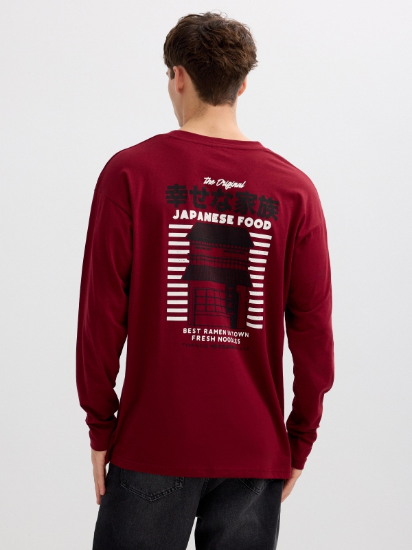 Camiseta manga larga comida japonesa burdeos vista media trasera