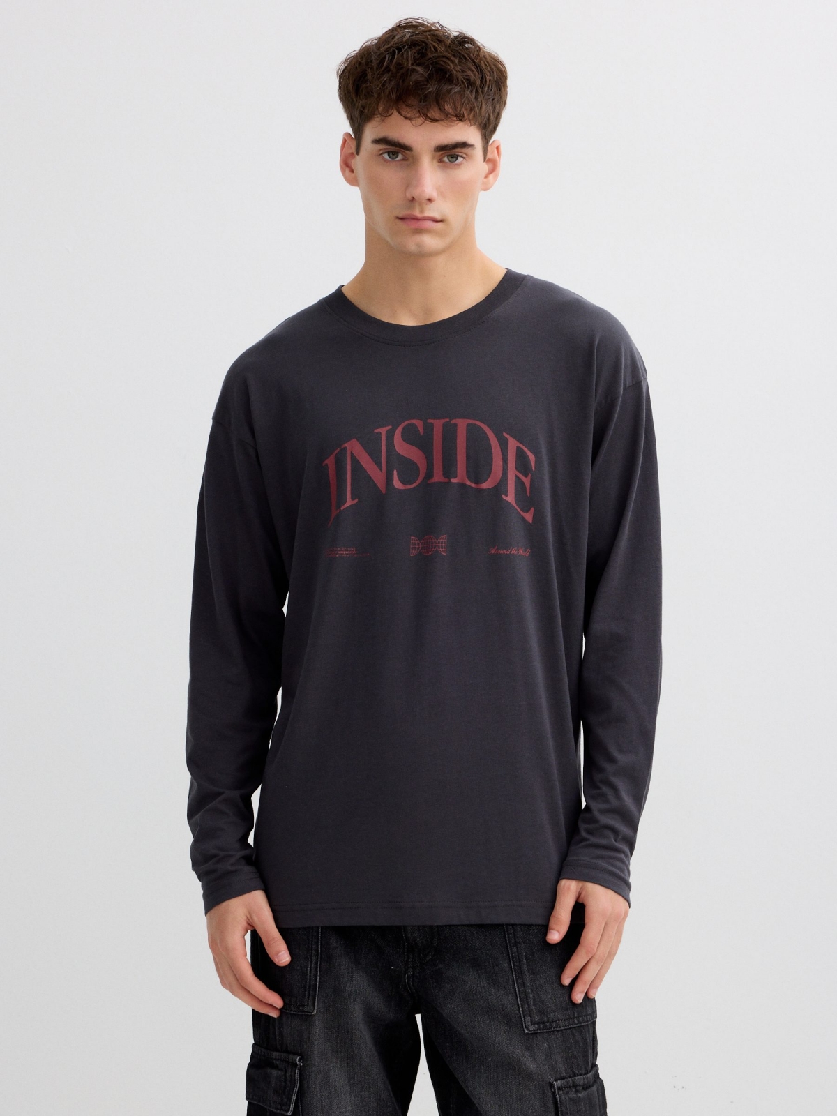 Camiseta de manga longa Inside cinza vista meia frontal