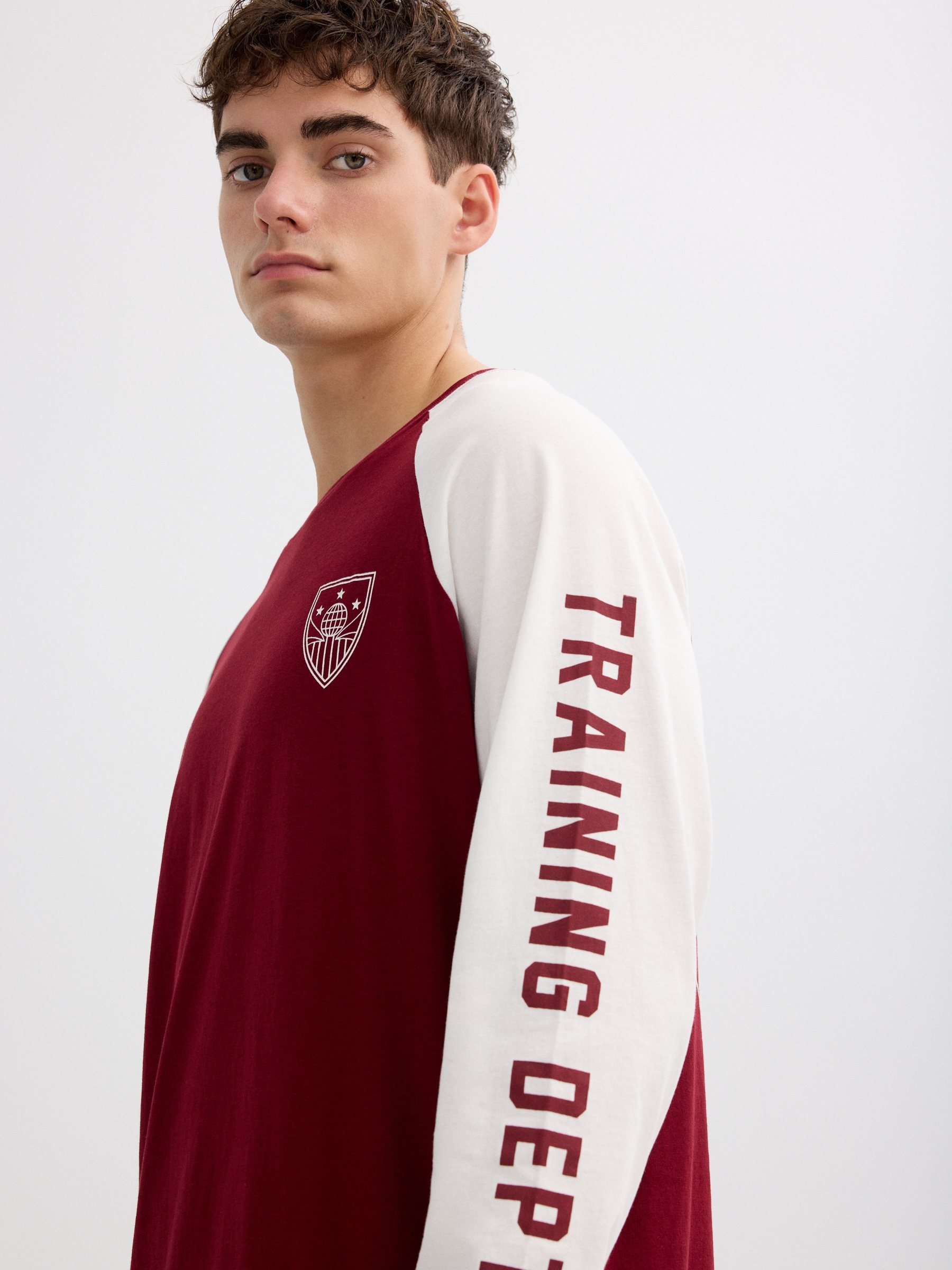 Long-sleeve university shirt burgundy middle front view