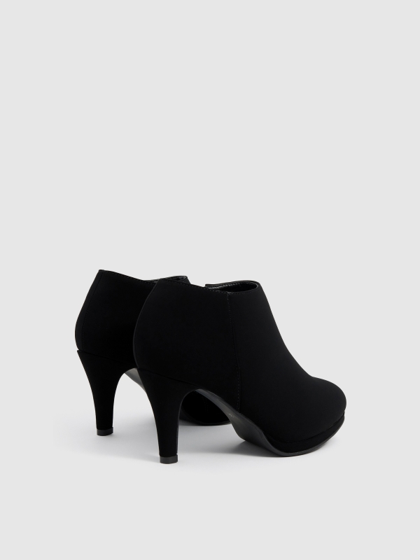 Ankle boots with fine heel and zipper black 45º back view Ankle boots with fine heel and zipper black 45º back view