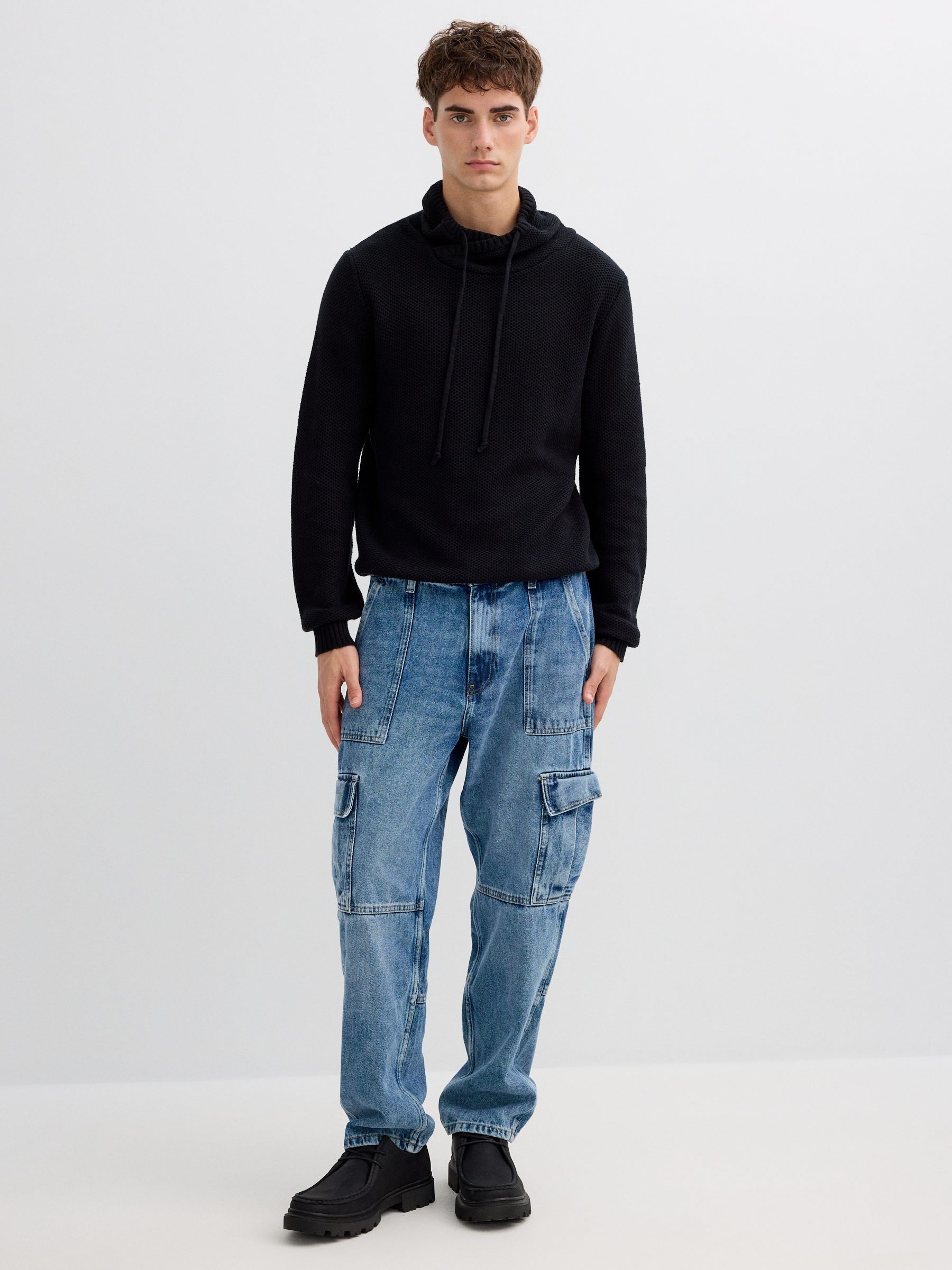 %Pto% Plain knit sweater black front view