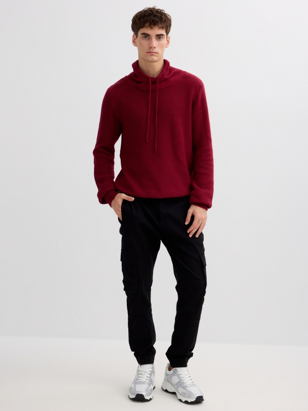 Plain knit sweater garnet front view