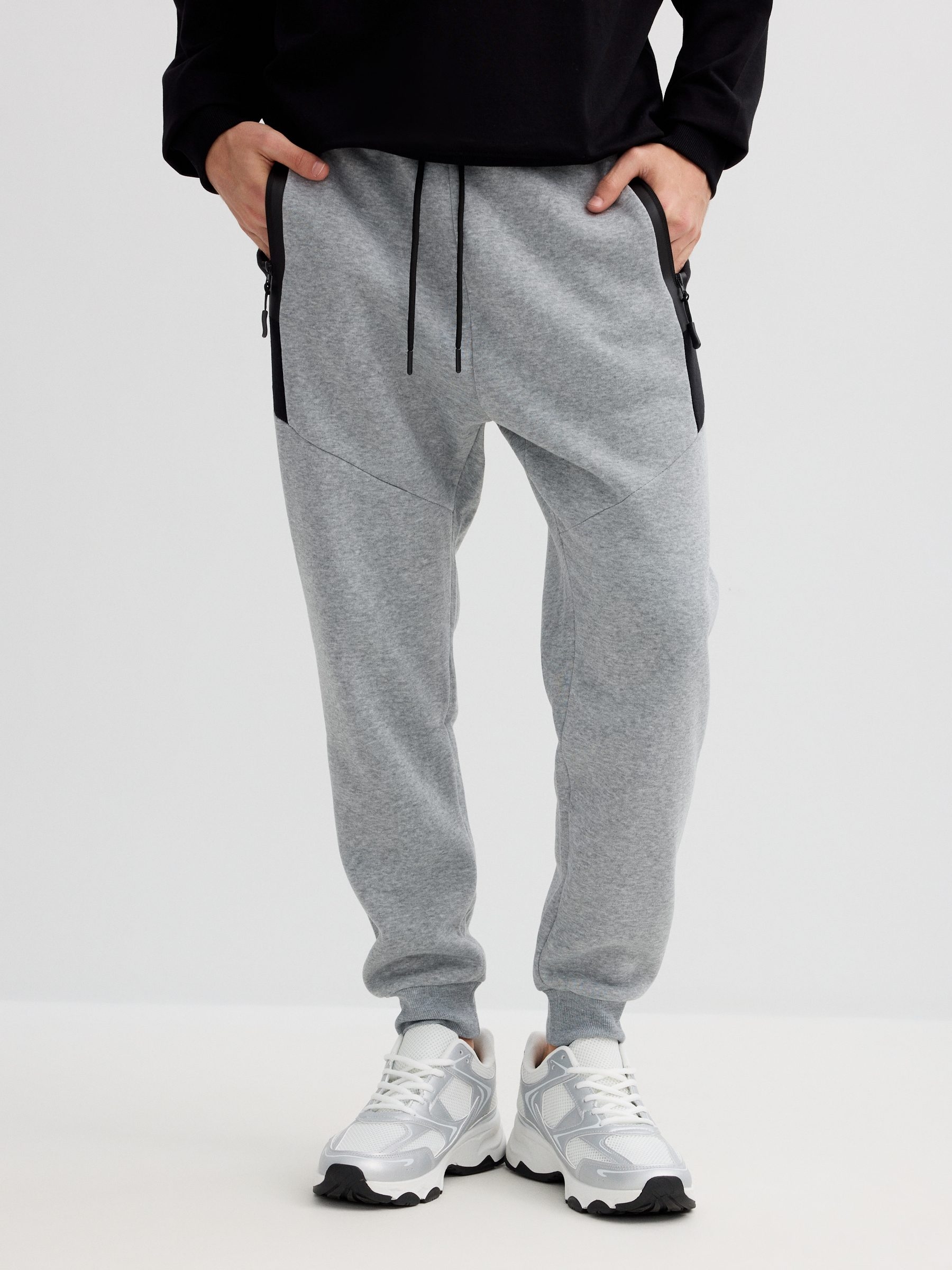 Jogger deportivo felpa gris gris claro vista general frontal