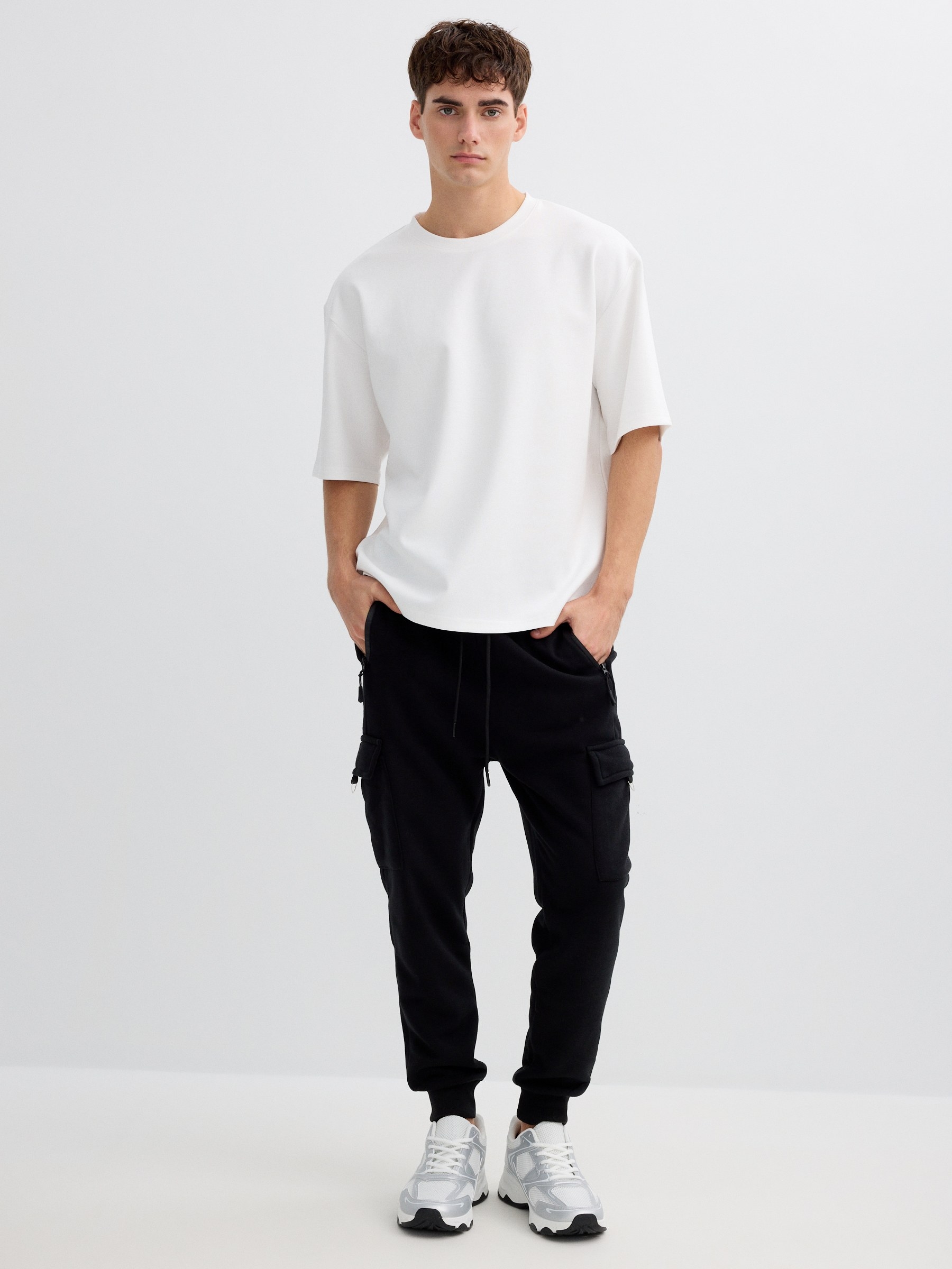 Plain oversized t-shirt raw middle front view