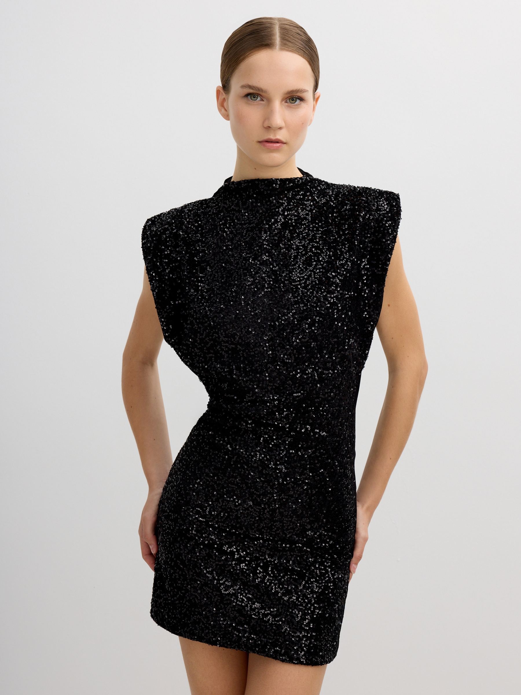 Vestido mini lentejuelas cuello perkins