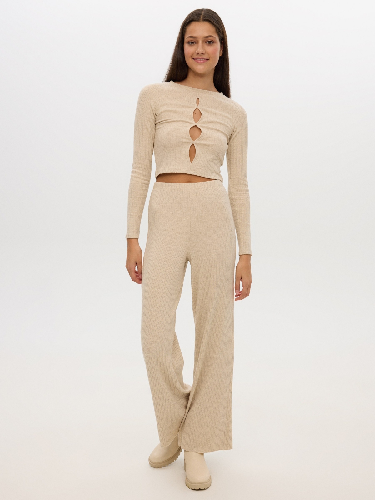 Fluid beige pants beige front view