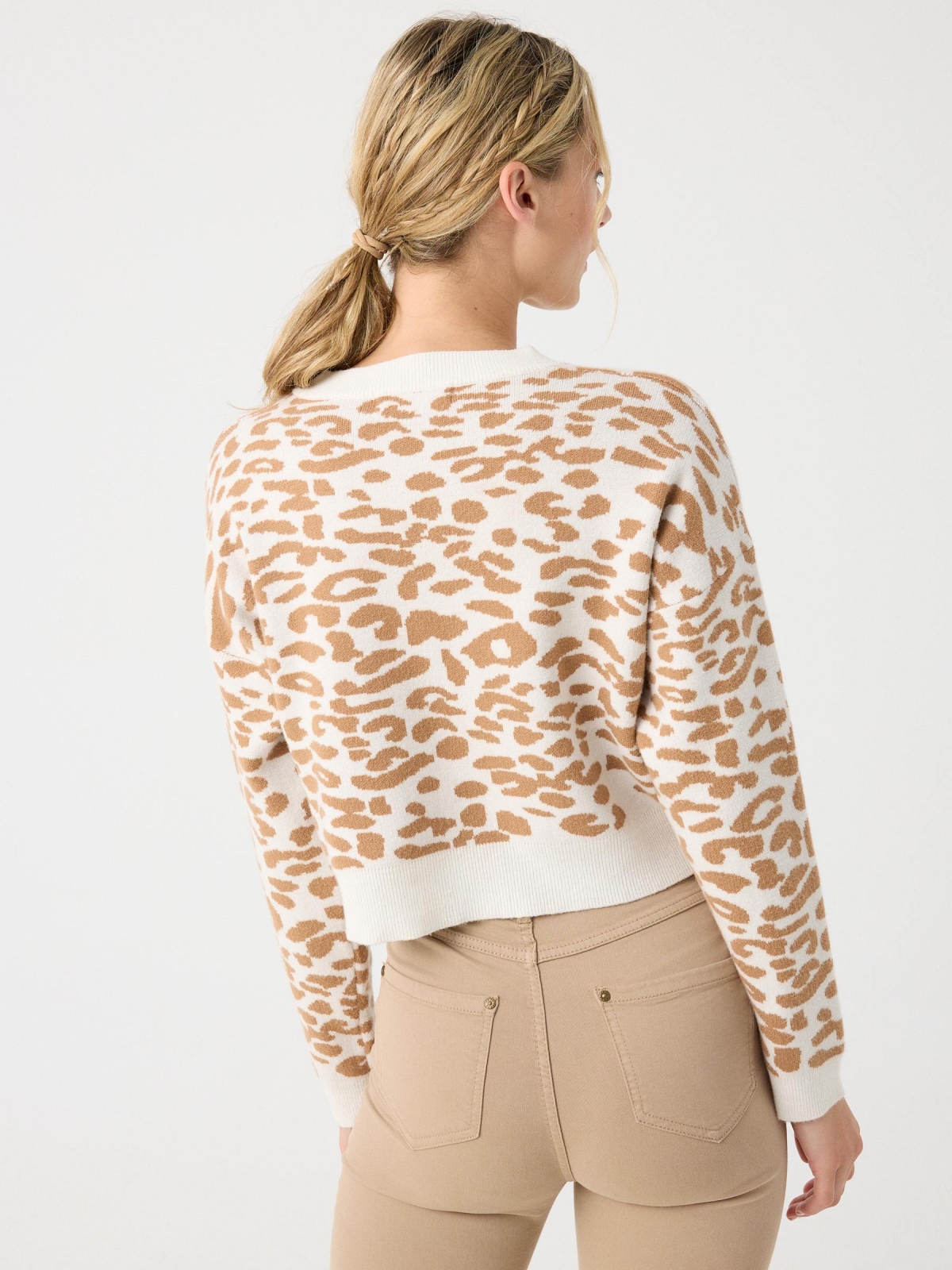 Animal print cropped sweater cinnamon middle back view