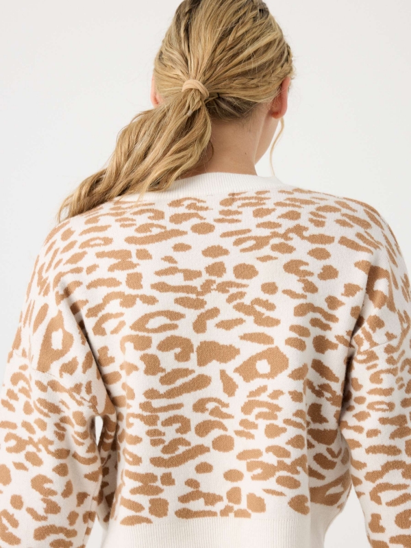 Animal print cropped sweater cinnamon detail view