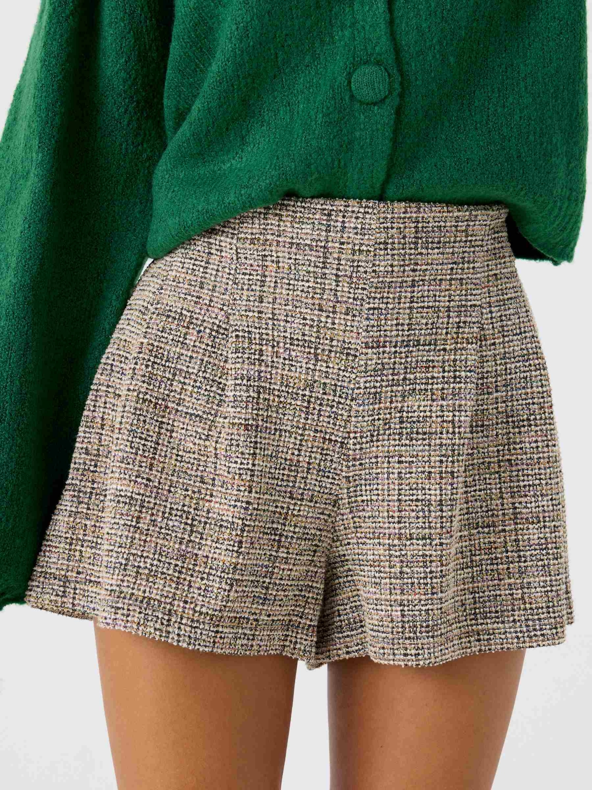 Shorts tweed bolsillos multicolor vista detalle
