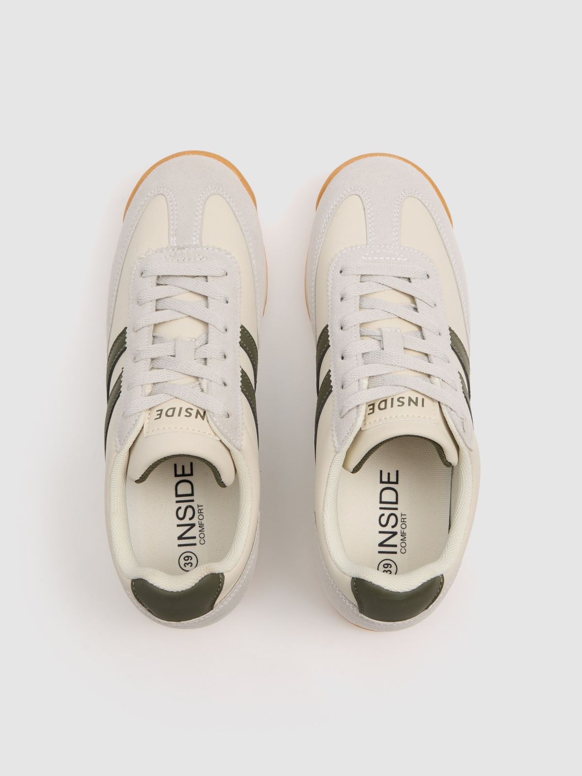 Zapatilla polipiel retro combinada arena vista cenital