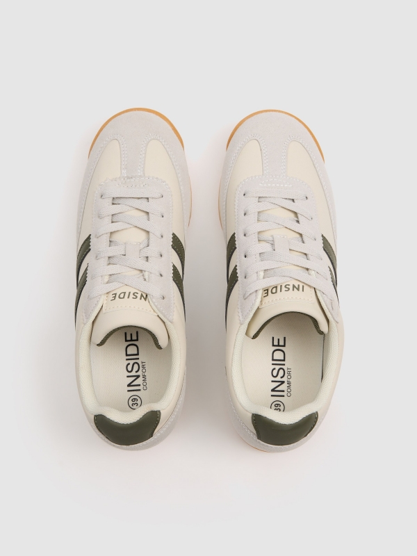 Sapatilha de pele sintética retro combinada areia vista superior